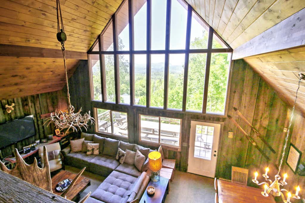 East Burke House w/ Deck < 3 Mi to Kingdom Trails!