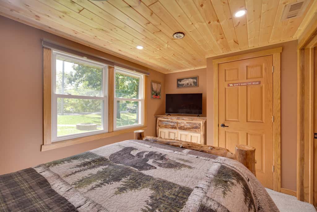 Pet Friendly  w/ Private Dock - Steps to Rice Lake