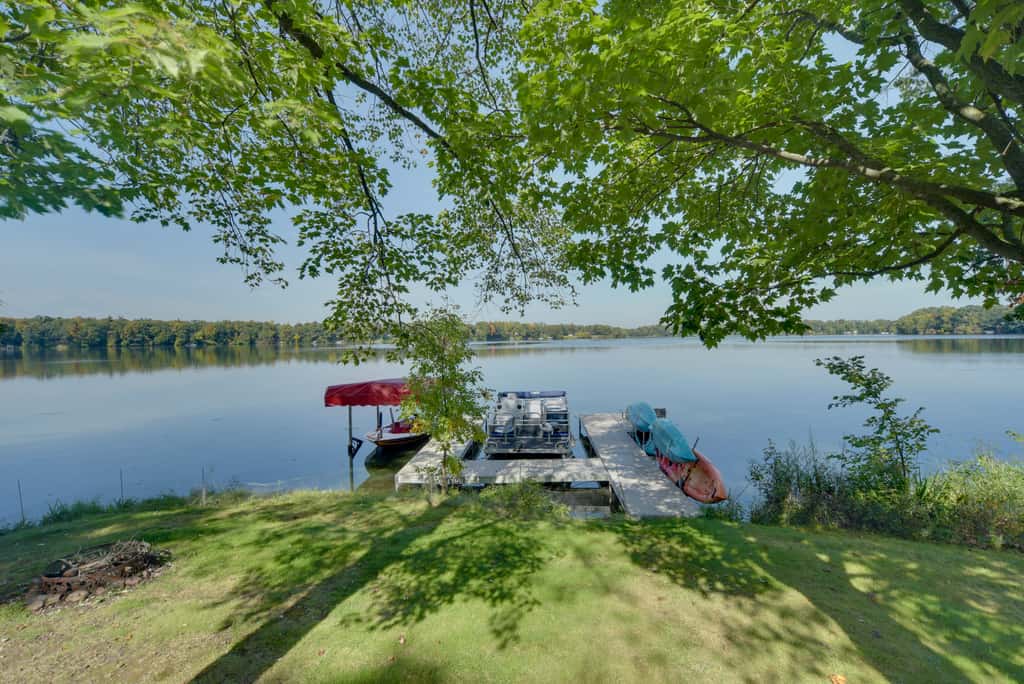 Pet Friendly  w/ Private Dock - Steps to Rice Lake