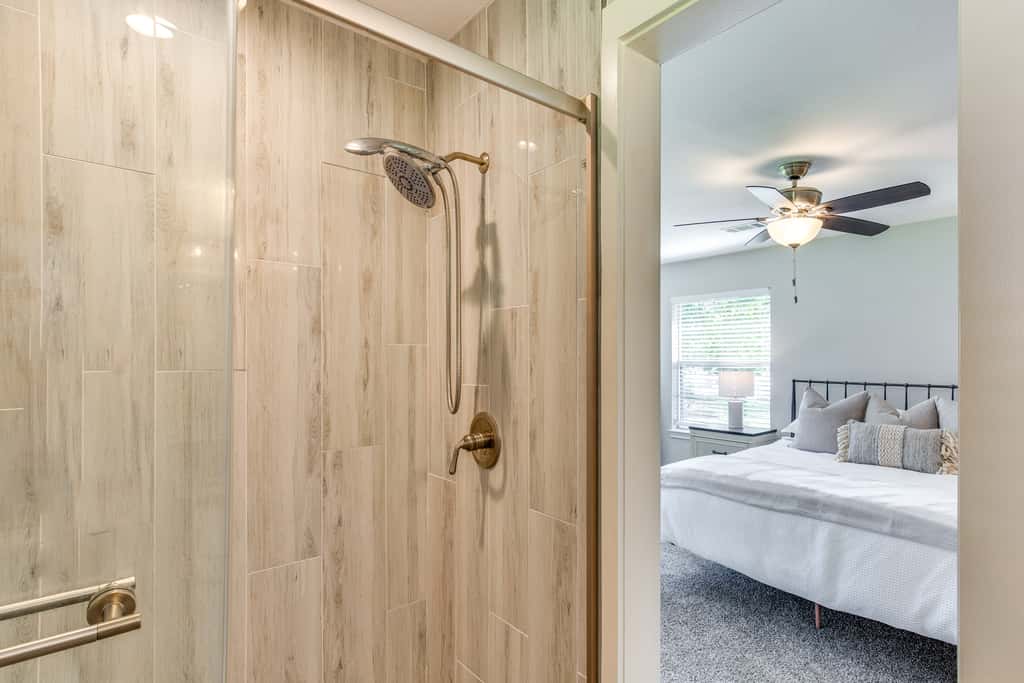 Yard, Deck & Fire Pit: Cedar Creek Reservoir Gem