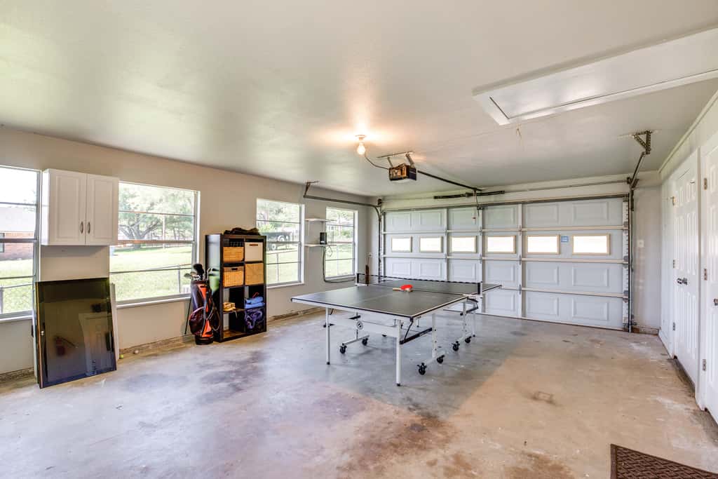 Yard, Deck & Fire Pit: Cedar Creek Reservoir Gem