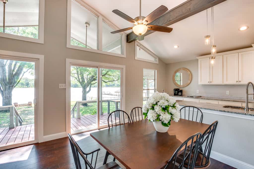 Yard, Deck & Fire Pit: Cedar Creek Reservoir Gem