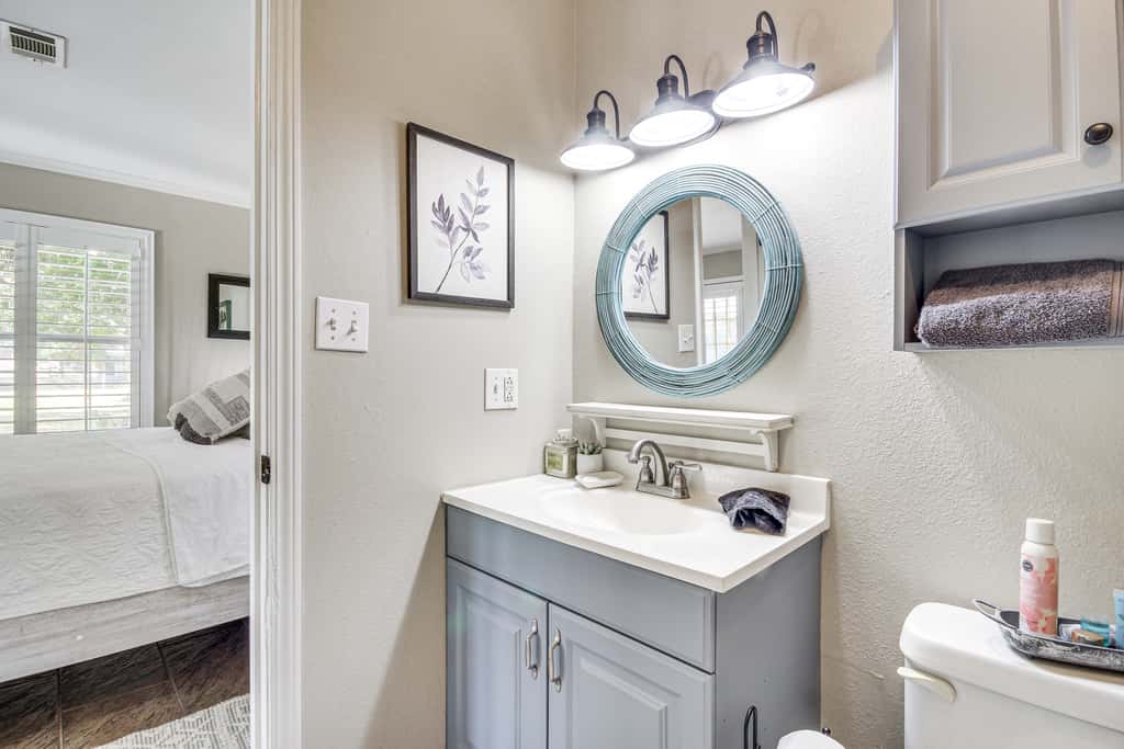 Walk to Beach: Waveland Retreat w/ Yard!