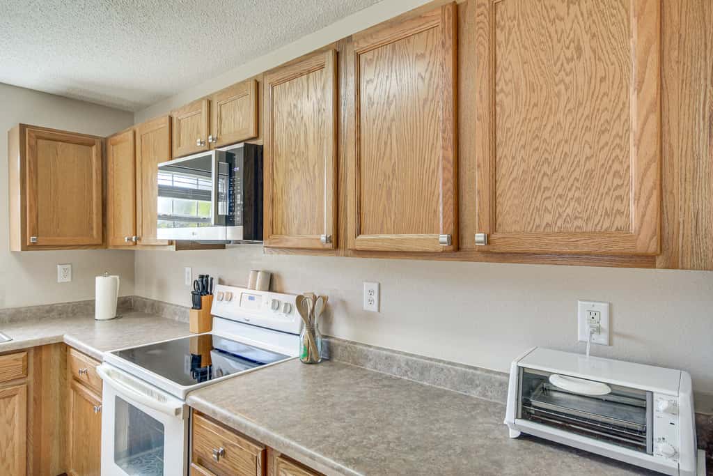 'Sea La Vie' Coastal Getaway Steps from the Beach