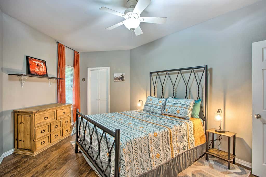 Poolside Fun! Private Lakefront Little Elm Escape