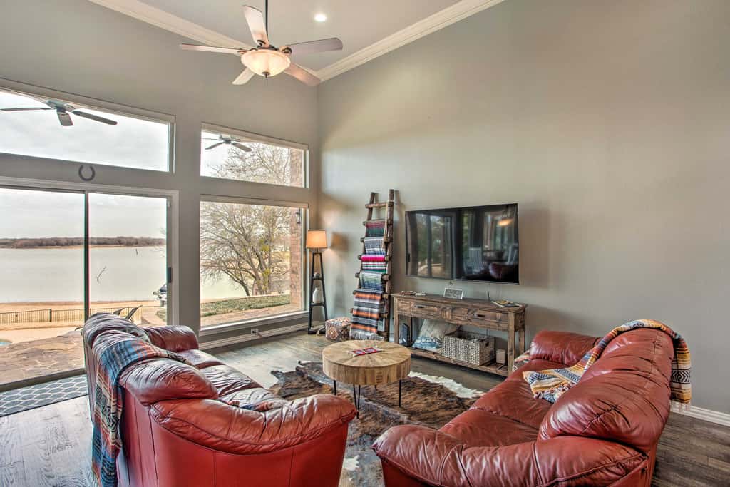 Poolside Fun! Private Lakefront Little Elm Escape
