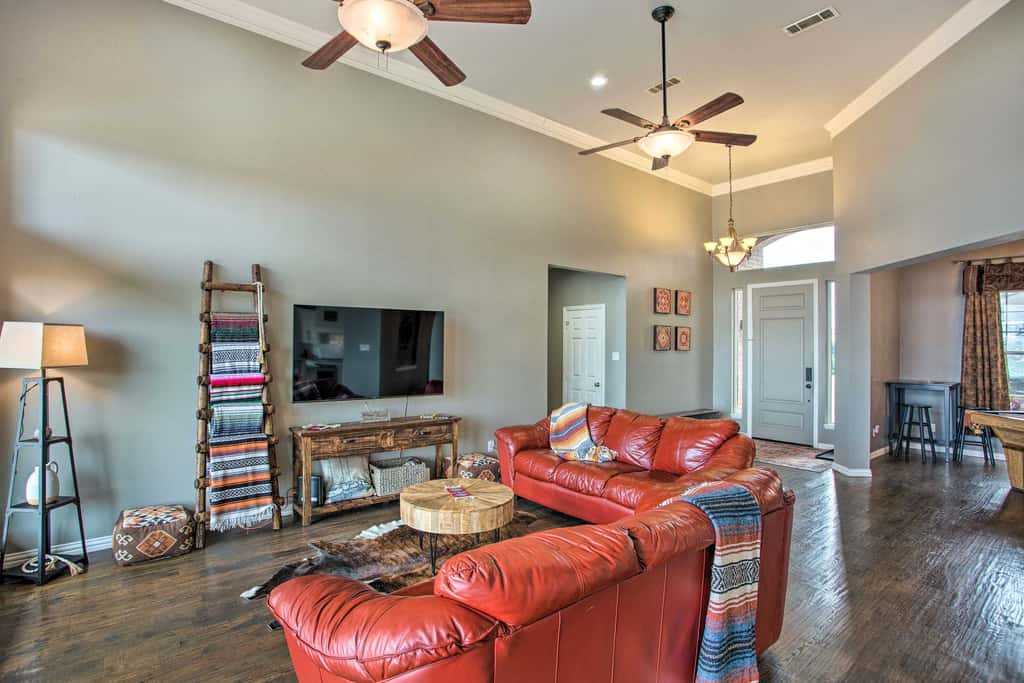 Poolside Fun! Private Lakefront Little Elm Escape