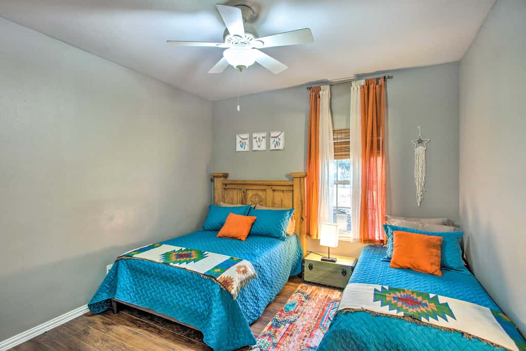 Poolside Fun! Private Lakefront Little Elm Escape