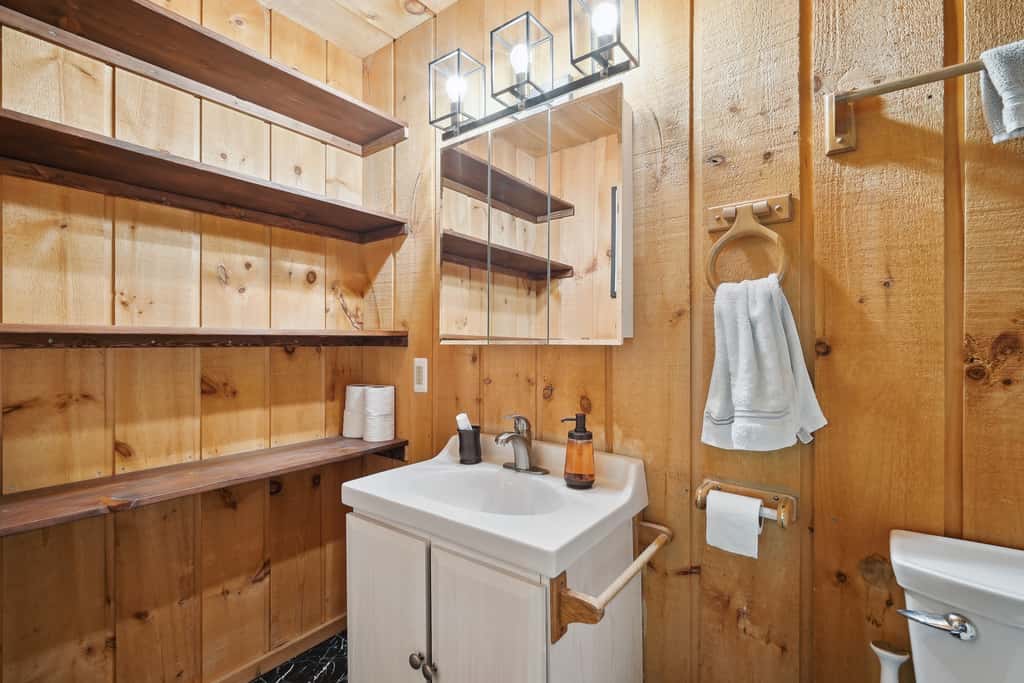 Wilmington Vacation Rental Near Hiking and Skiing!
