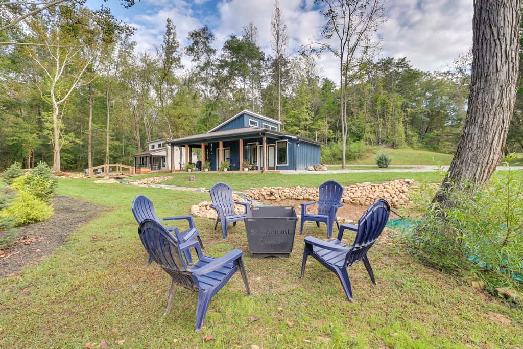 Waterfront 'Blue Spruce' Small Home in Wildwood!