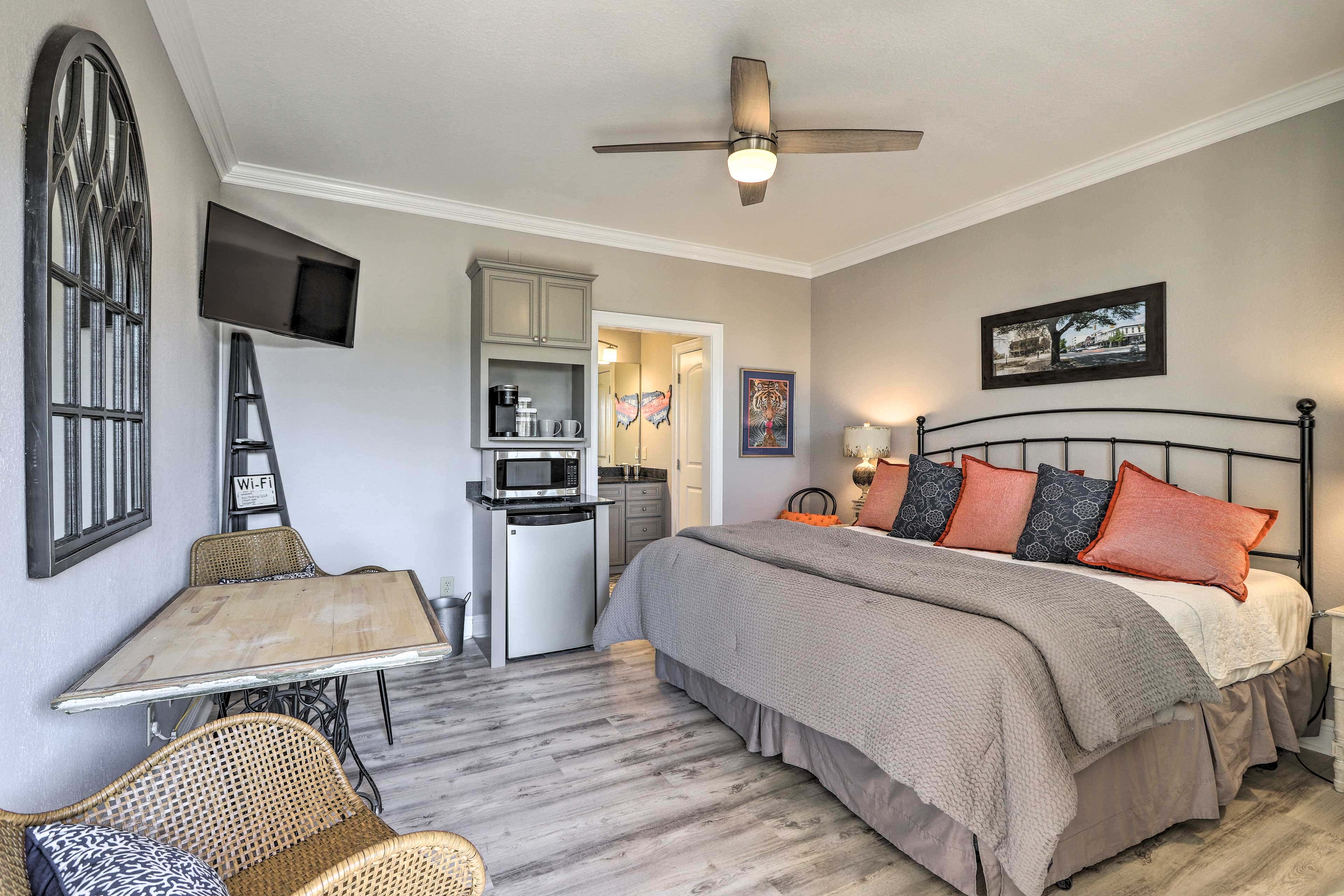 Cozy Auburn Studio < 1 Mile to University!