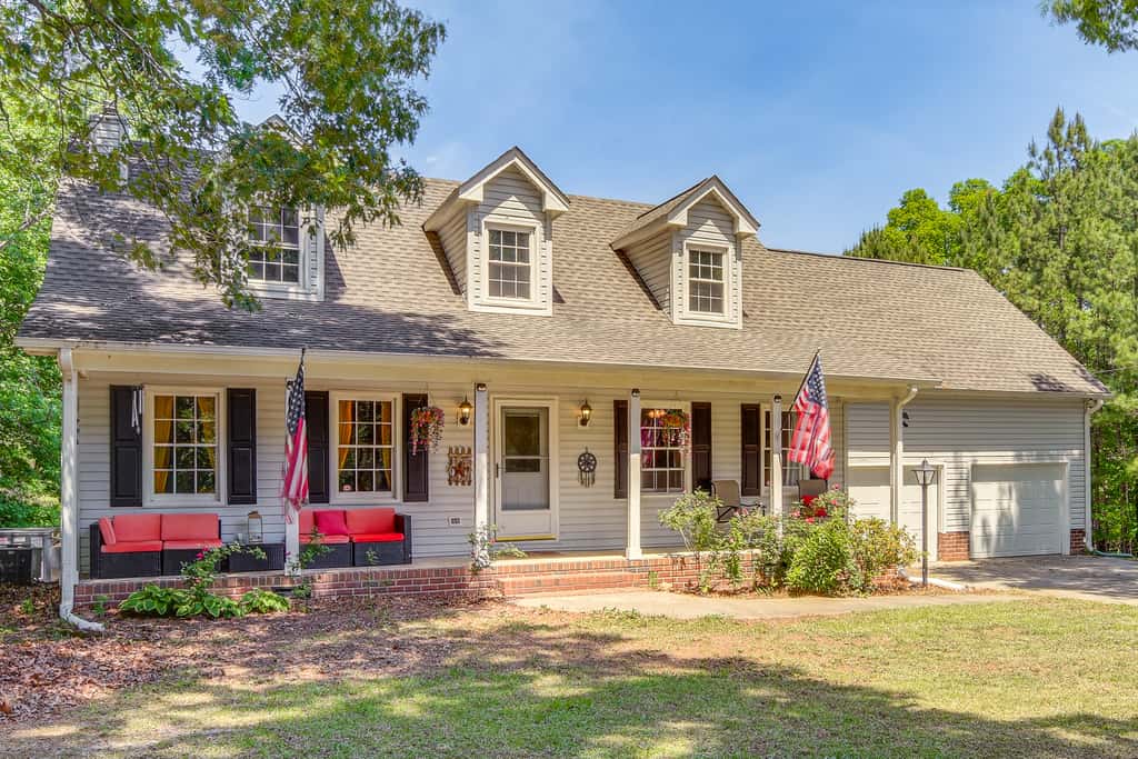 3 Mi to San-Lee Park! Family Home w/ Office & Yard