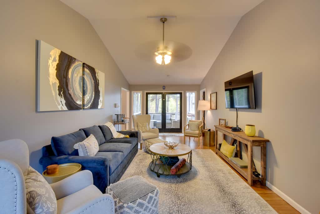 Lakefront Westminster Retreat w/ Boat Dock!