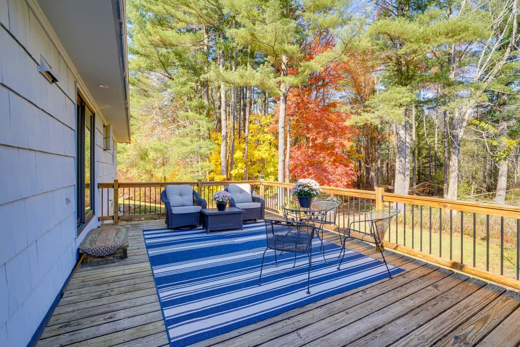 1 Mi to Dtwn: Cottage w/ Large Yard in Stockbridge