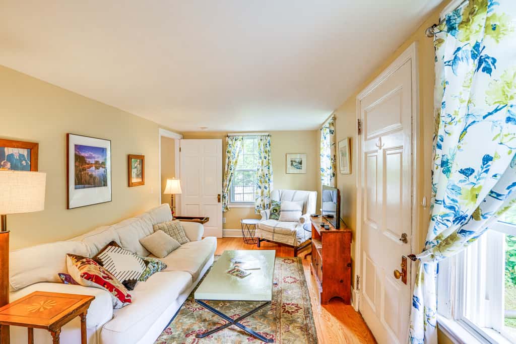 2 Mi to Norman Rockwell Museum: Stockbridge Apt!