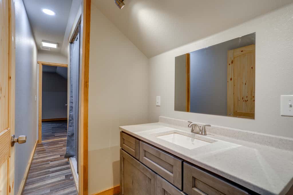 Greers Ferry Lake Access & Deck: Group Getaway!
