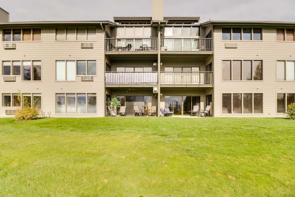 Beautiful Bigfork Condo w/ Hot Tub Access!