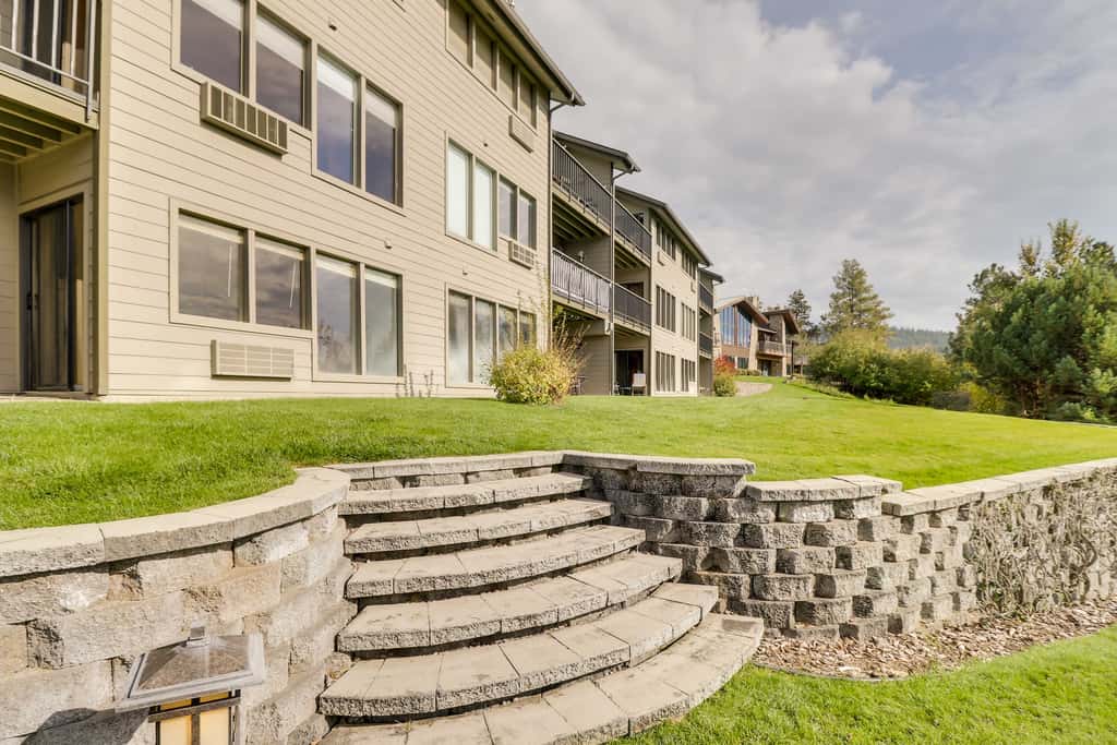 Beautiful Bigfork Condo w/ Hot Tub Access!