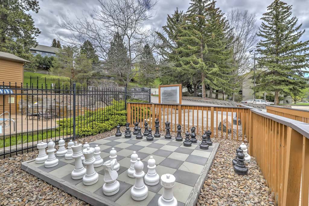 Beautiful Bigfork Condo w/ Hot Tub Access!