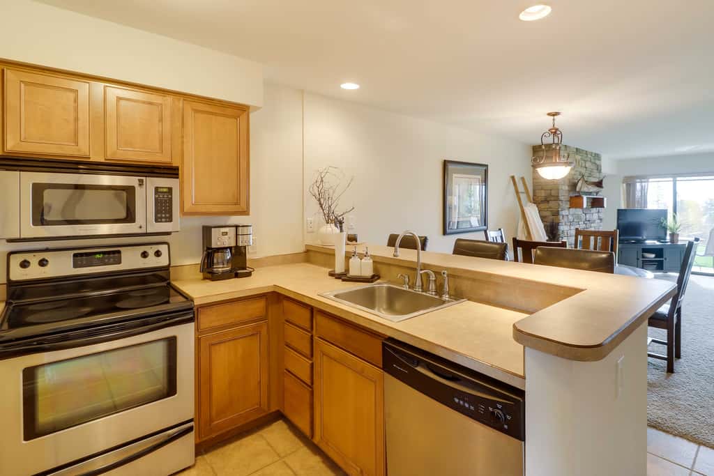 Beautiful Bigfork Condo w/ Hot Tub Access!