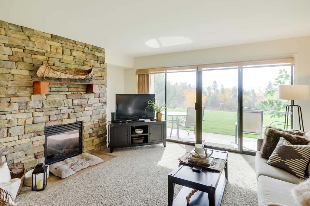 Beautiful Bigfork Condo w/ Hot Tub Access!