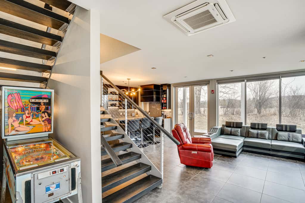 Road America Retreat: Modern Villa w/ Garage!