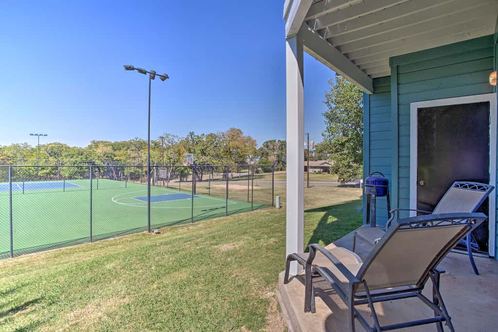 Resort Condo in Pottsboro w/ Lake Texoma Access!