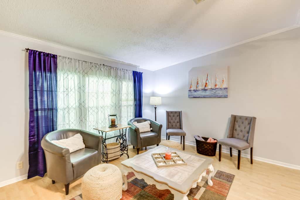 Pet-Friendly Sparta Retreat: Porches & Fire Pit!