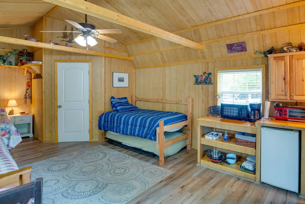 Lake Fork Studio Cabin w/ Dock + Boat Ramp!