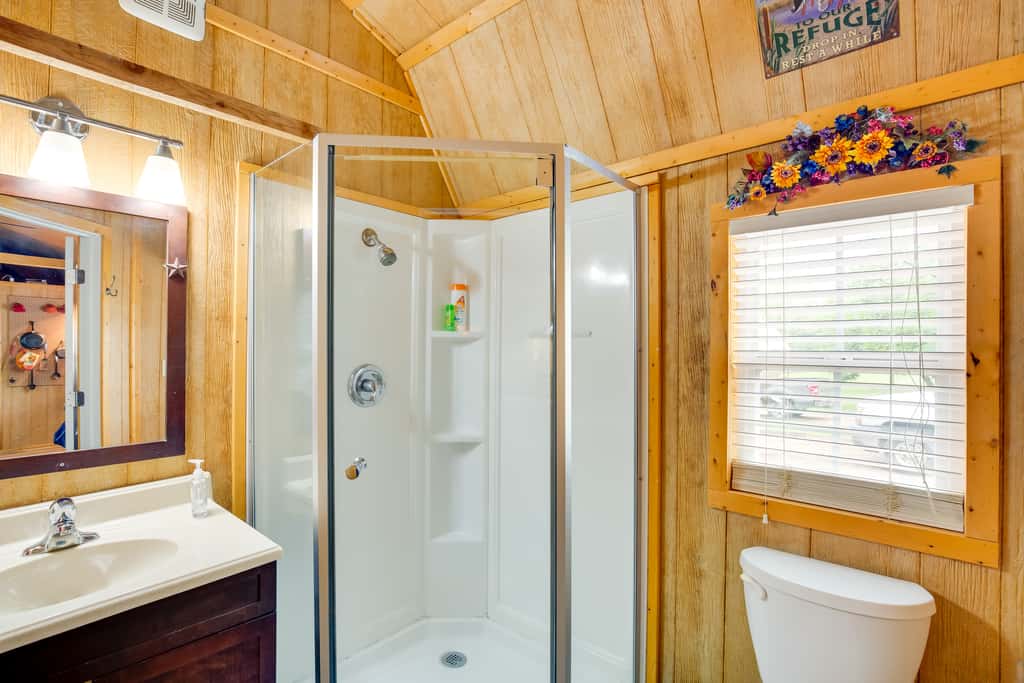 Lake Fork Studio Cabin w/ Dock + Boat Ramp!