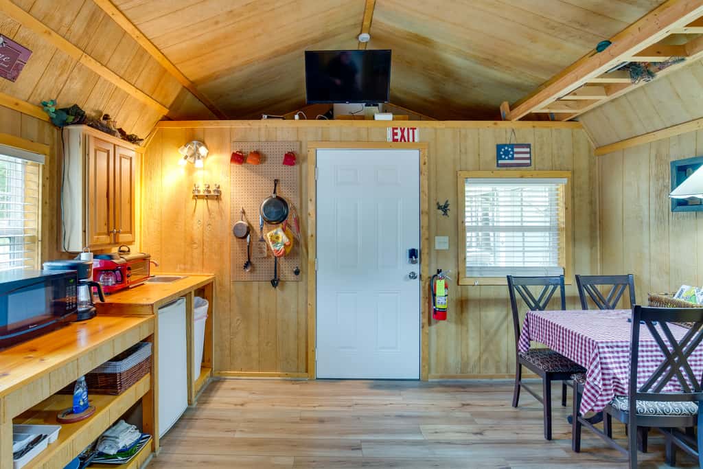 Lake Fork Studio Cabin w/ Dock + Boat Ramp!