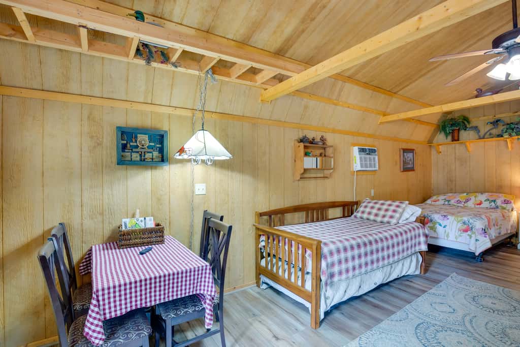 Lake Fork Studio Cabin w/ Dock + Boat Ramp!