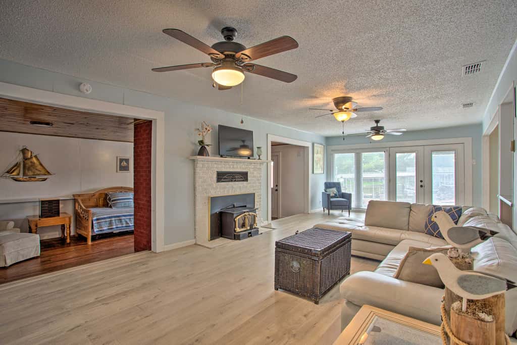 Possum Kingdom Lakefront Home w/ Patio & Dock!