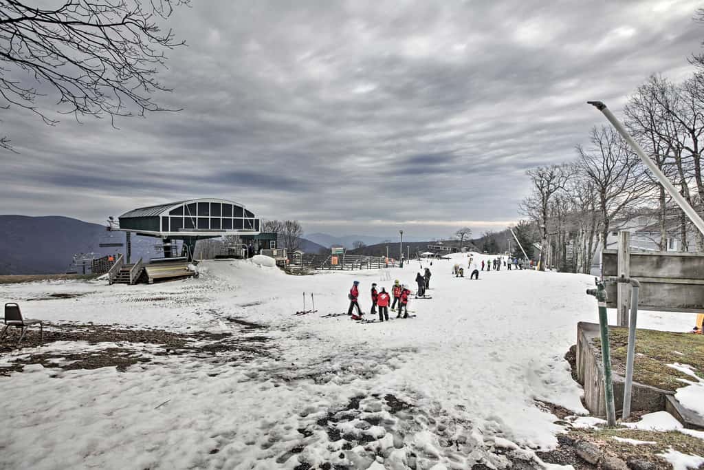 Wintergreen Resort Vacation Rental w/ Balcony!