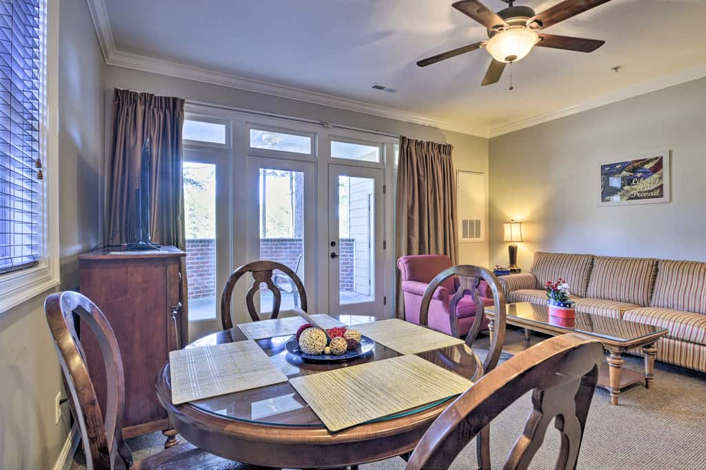 Resort-Style Condo/Suite on Golf Course w/ Pool!