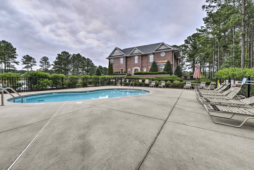 Anderson Creek Resort Condo on Golf Course w/ Pool