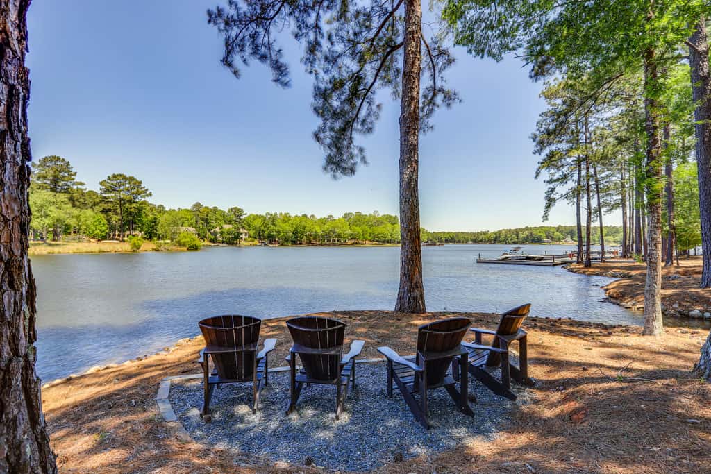 Lakefront Oconee Vacation Rental w/ Patio & Views!