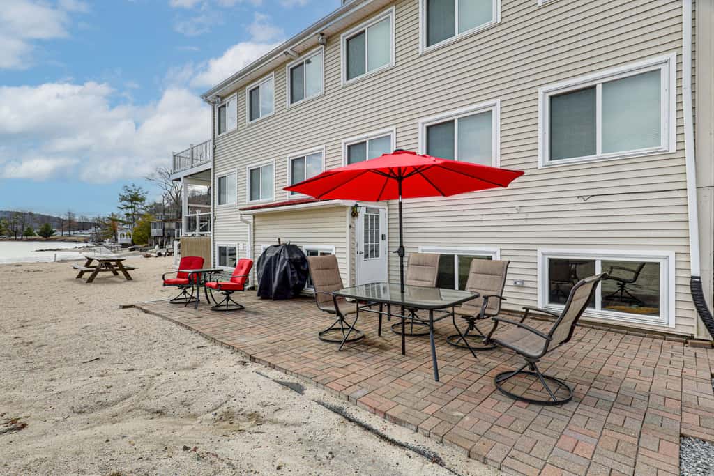 Beachfront Bliss on Newfound Lake! Bristol Condo