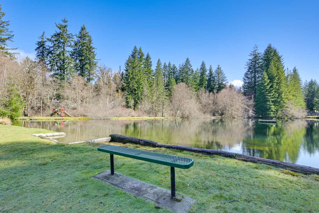 Cozy Ashford Home - 5 Mi to Rainier Nat'l Park!