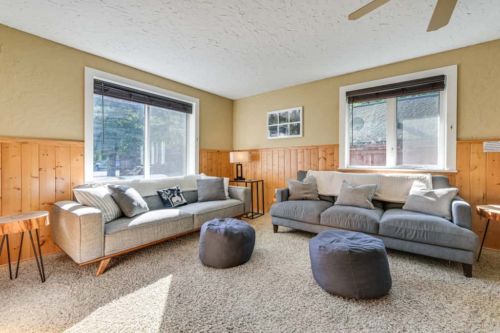 Cozy Ashford Home - 5 Mi to Rainier Nat'l Park!