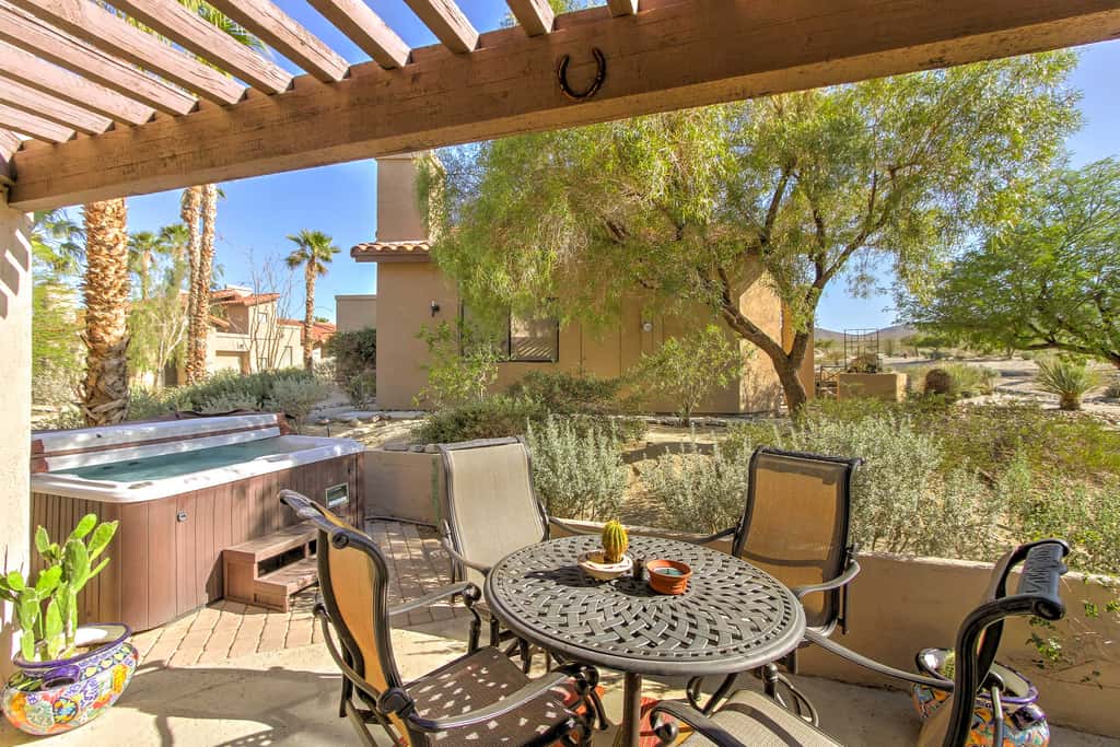 Borrego Springs Condo w/ Private Hot Tub & Views!