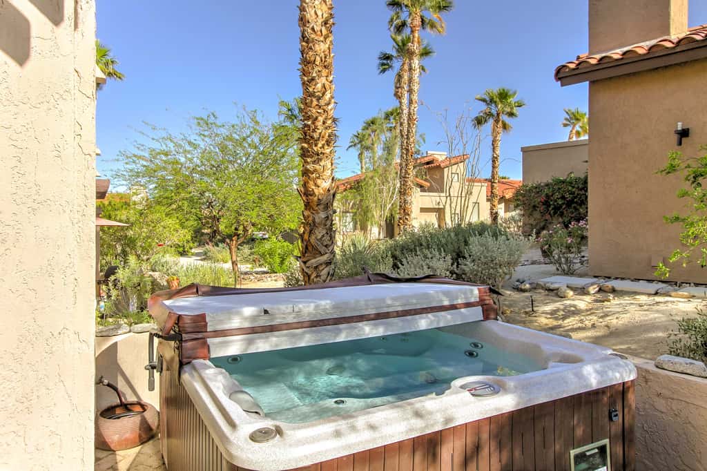 Borrego Springs Condo w/ Private Hot Tub & Views!