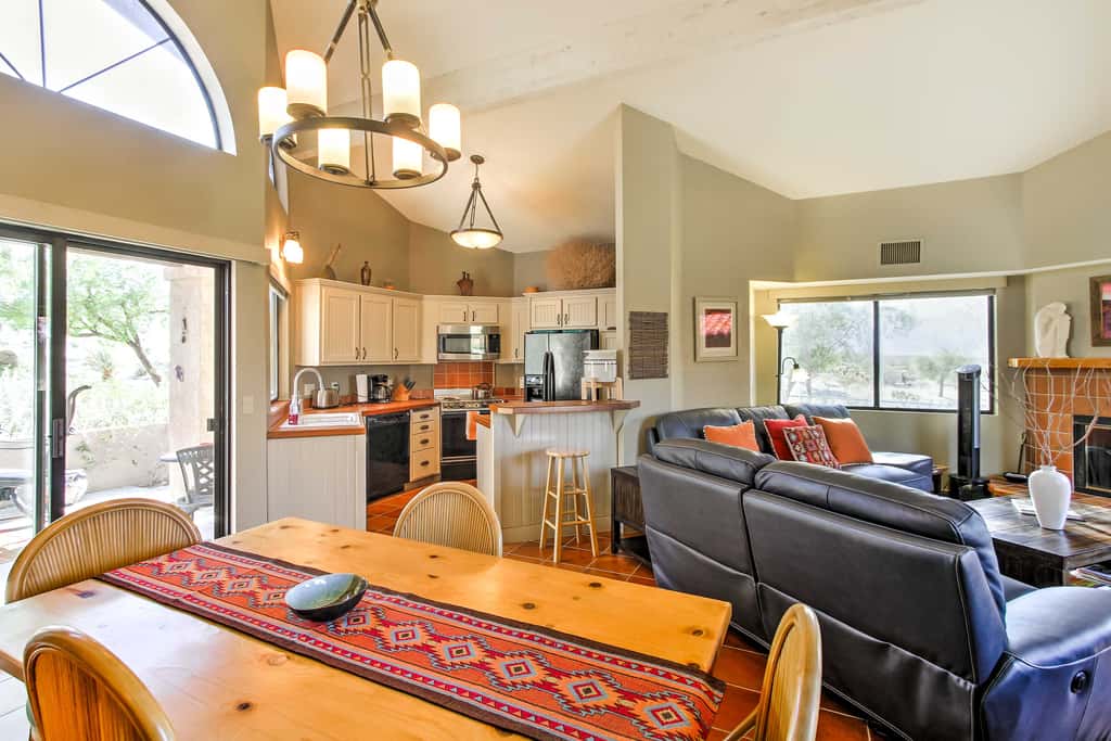 Borrego Springs Condo w/ Private Hot Tub & Views!
