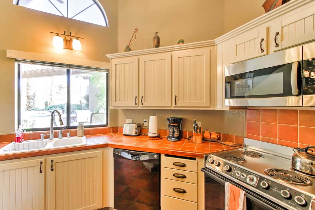 Borrego Springs Condo w/ Private Hot Tub & Views!