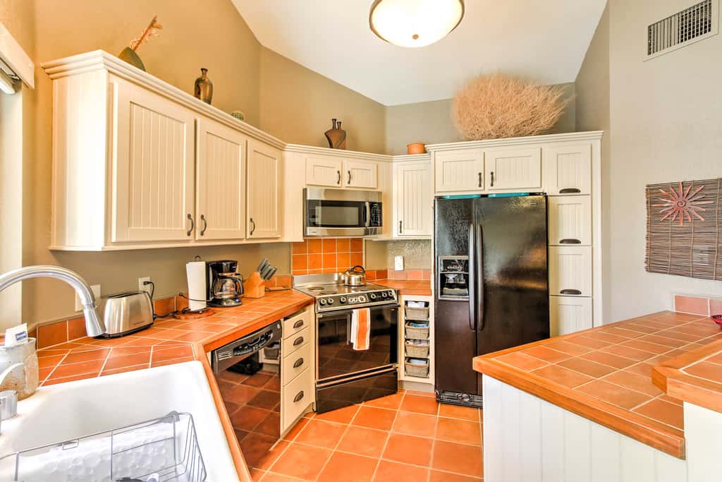 Borrego Springs Condo w/ Private Hot Tub & Views!