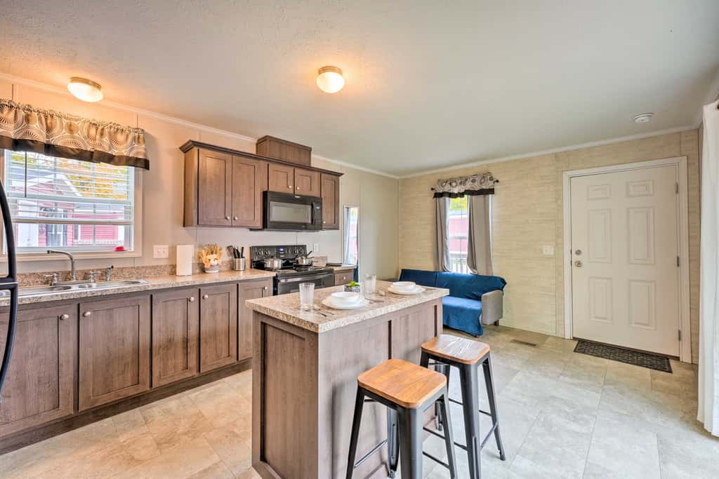 Cassopolis Cabin: On-Site Boating & Fishing!