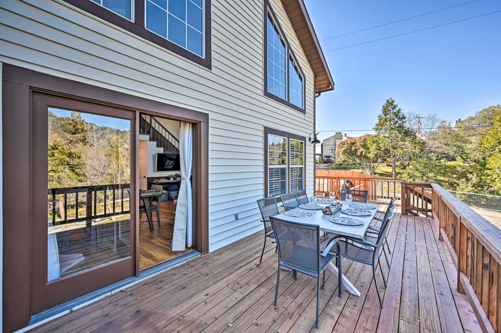 Inviting Julian Home w/ Scenic View & Hot Tub