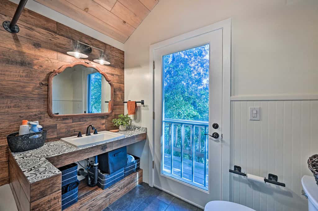 Inviting Julian Home w/ Scenic View & Hot Tub