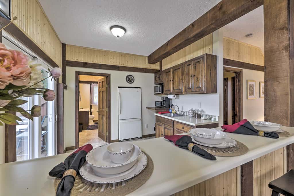 Private Guest House w/ Deck + Spectacular Views!