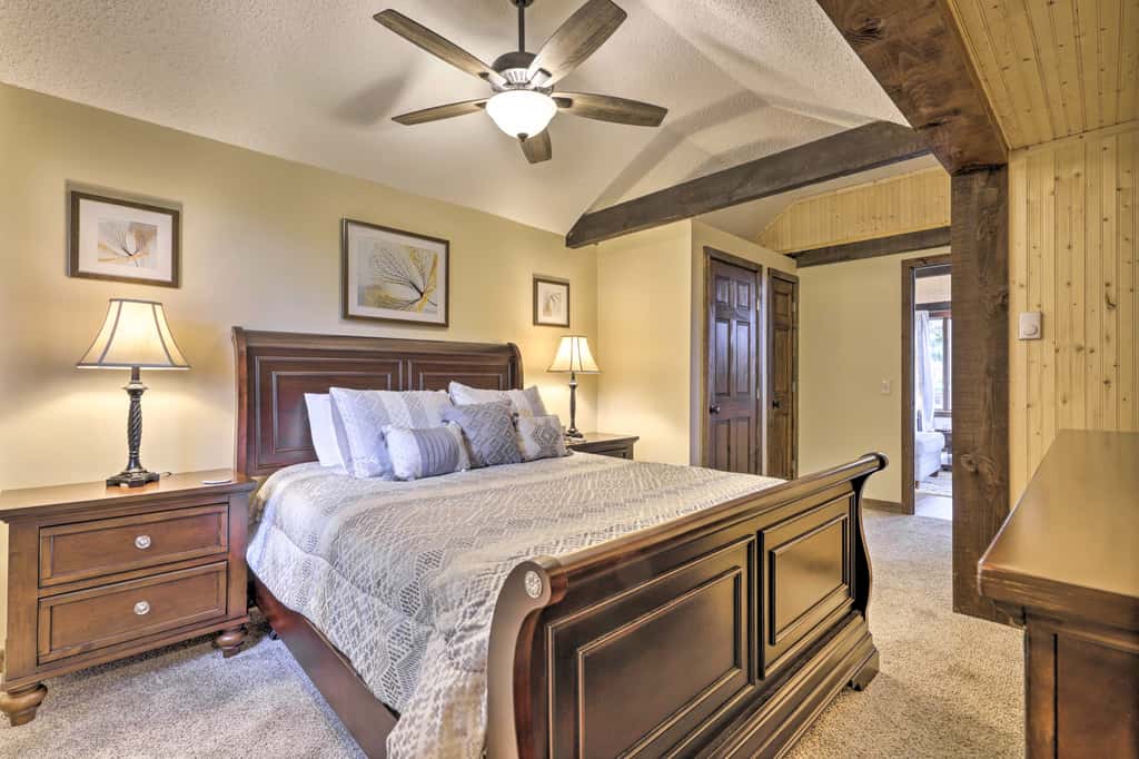 Private Guest House w/ Deck + Spectacular Views!